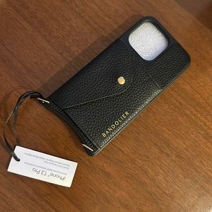 Bandolier 13 pro case black pebble leather (no strap) new With tags Gold